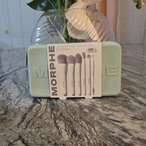 Morphe Brush Set with Mint Green Travel Case